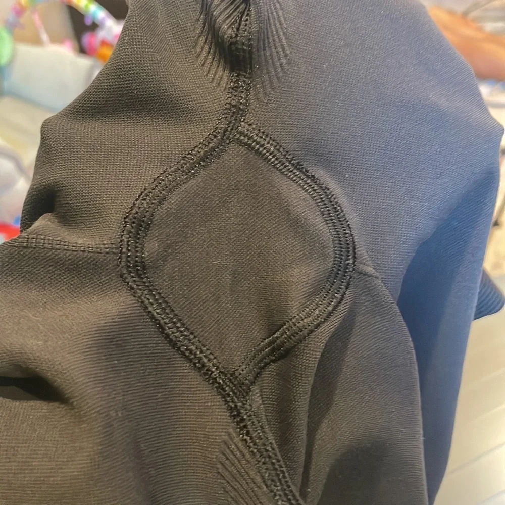 364 Lululemon Flow and Go Crops Sz 12 Black